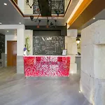 Marais Grands Boulevards Hotel 4*